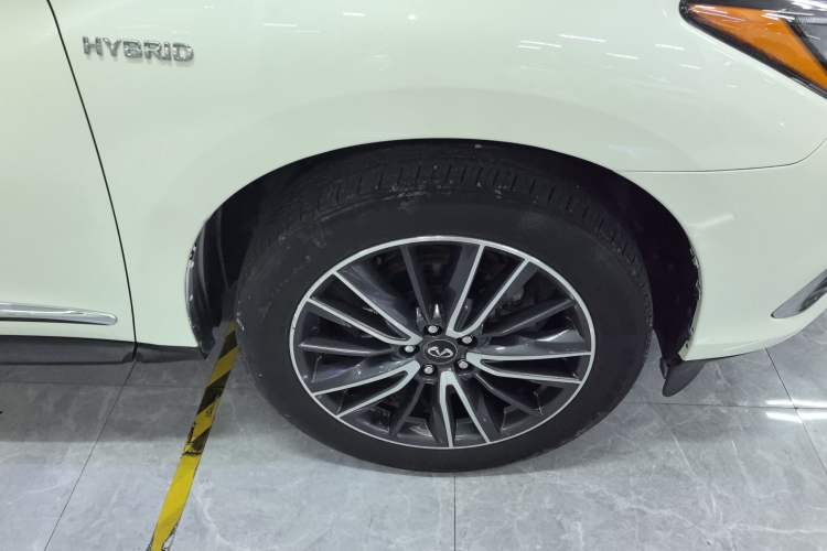Used Infiniti QX60 2020 2.5 S/C Hybrid Two-Wheel-Drive Excellence Edition Right Front Wheel Hub