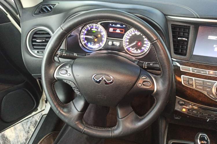 Used Infiniti QX60 2020 2.5 S/C Hybrid Two-Wheel-Drive Excellence Edition Steering Wheel
