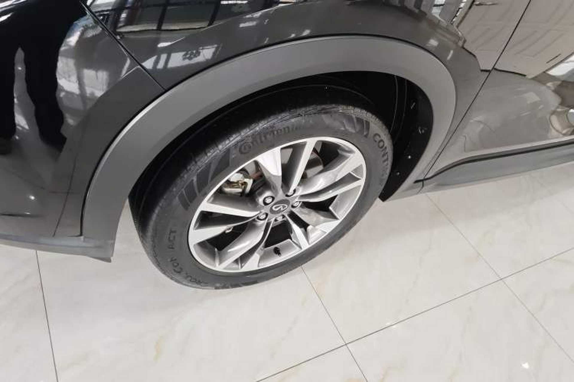 Used Infiniti QX60 2022 2.0T Four-Wheel Drive Excellence Edition Left Front Wheel Hub