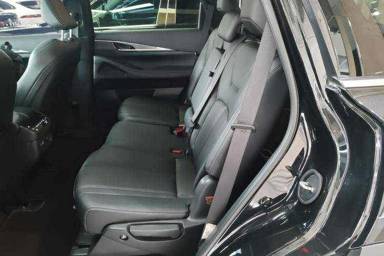 Used Infiniti QX60 2022 2.0T Four-Wheel Drive Excellence Edition Left Rear Seat