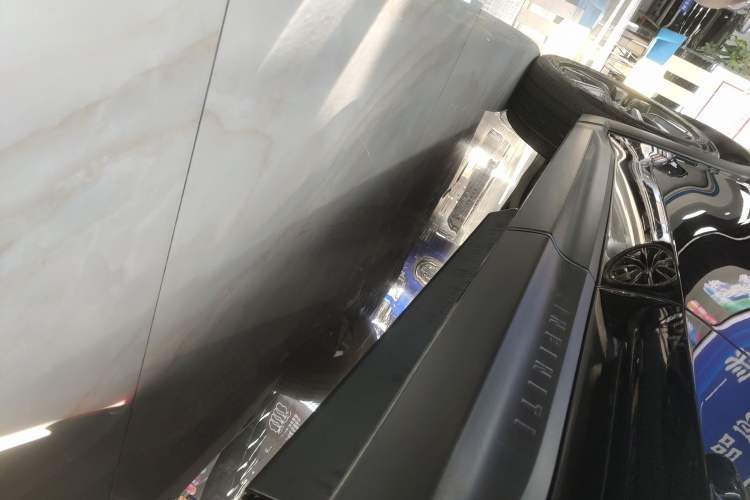 Used Infiniti QX60 2022 2.0T Four-Wheel Drive Excellence Edition Left Side Sill