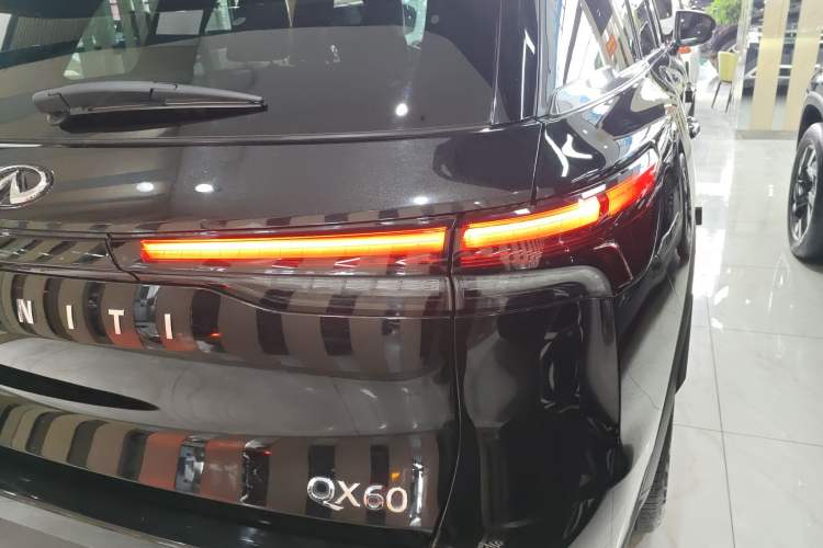 Used Infiniti QX60 2022 2.0T Four-Wheel Drive Excellence Edition Right Rear Taillight