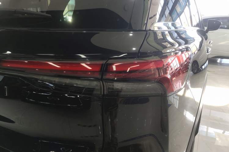 Used Infiniti QX60 2022 2.0T Four-Wheel Drive Excellence Edition Right Rear Taillight