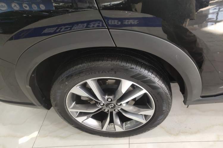 Used Infiniti QX60 2022 2.0T Four-Wheel Drive Excellence Edition Right Rear Wheel Hub