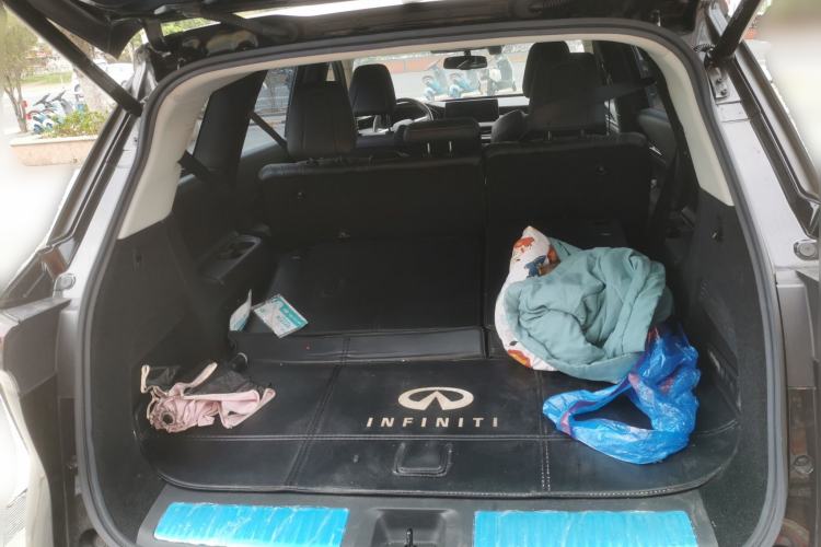 Used Infiniti QX60 2022 2.0T Comfort Edition Trunk