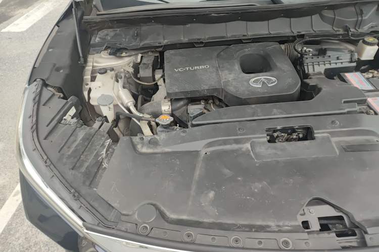 Used Infiniti QX60 2022 2.0T Four-Wheel Drive Luxury Edition Engine Bay Right