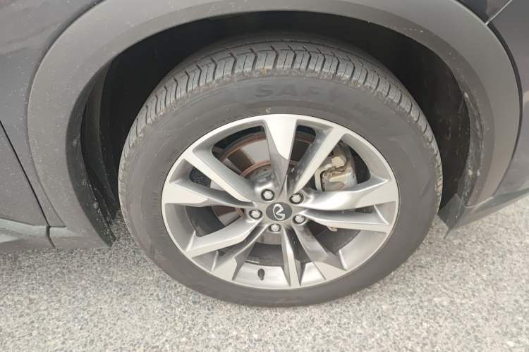 Used Infiniti QX60 2022 2.0T Four-Wheel Drive Luxury Edition Right Front Wheel Hub