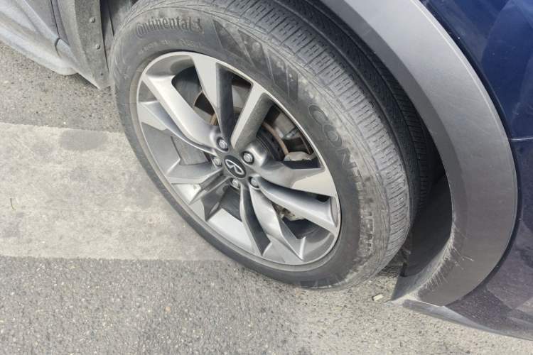 Used Infiniti QX60 2022 2.0T Four-Wheel Drive Luxury Edition Right Front Wheel Hub