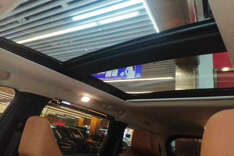 Used Infiniti QX60 2022 2.0T Four-Wheel Drive Luxury Edition Headliner