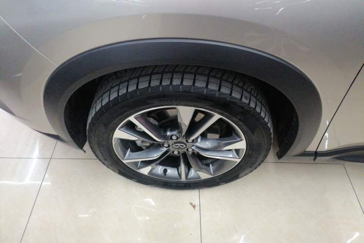 Used Infiniti QX60 2022 2.0T Four-Wheel Drive Luxury Edition Left Front Wheel Hub