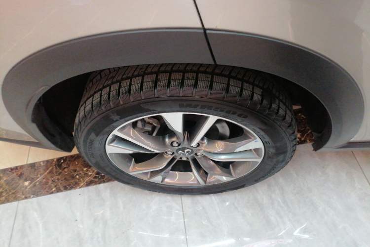 Used Infiniti QX60 2022 2.0T Four-Wheel Drive Luxury Edition Right Rear Wheel Hub
