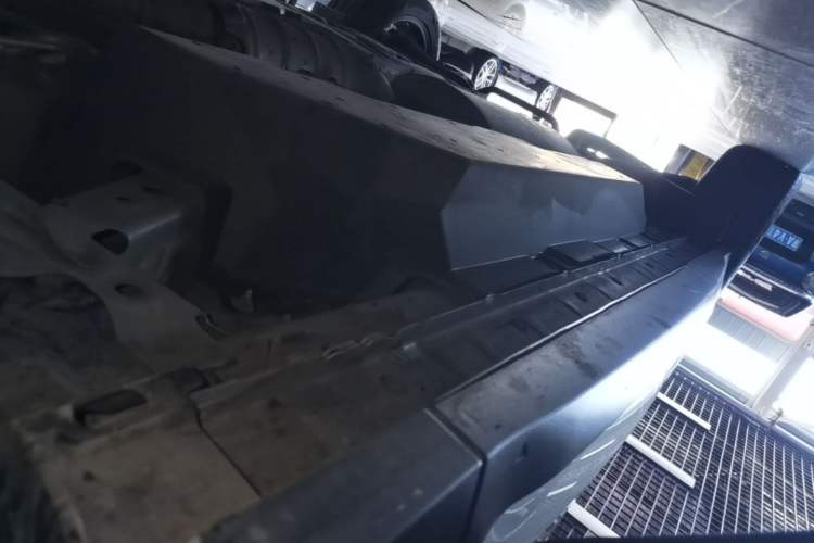 Used Infiniti QX60 2022 2.0T Four-Wheel Drive Excellence Edition Right Side Sill