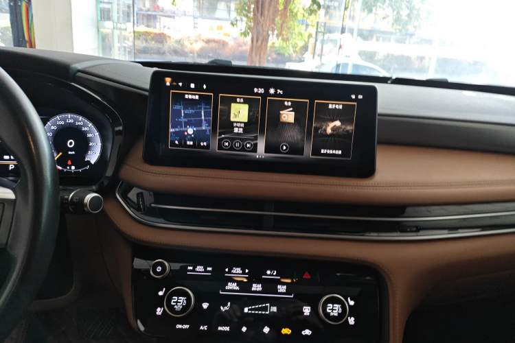 Used Infiniti QX60 2022 2.0T Four-Wheel Drive Luxury Edition Audio And AC Panel