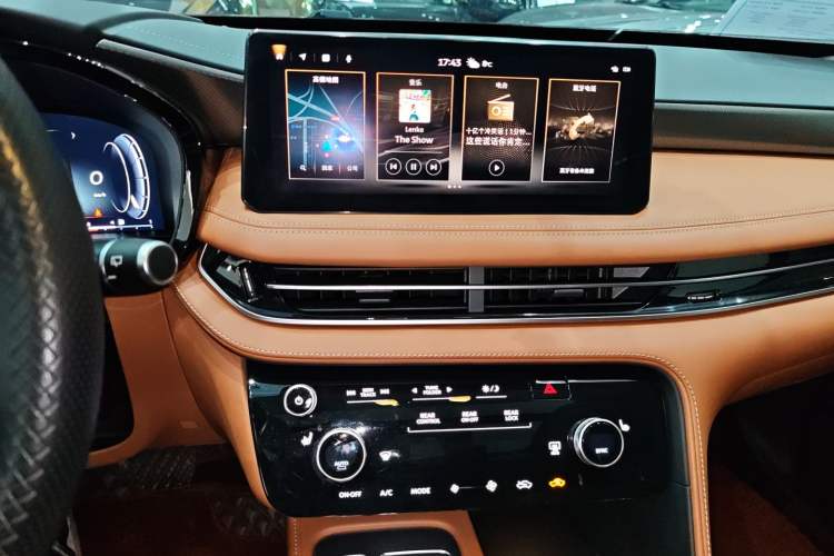 Used Infiniti QX60 2022 2.0T Four-Wheel Drive Excellence Edition Audio And AC Panel