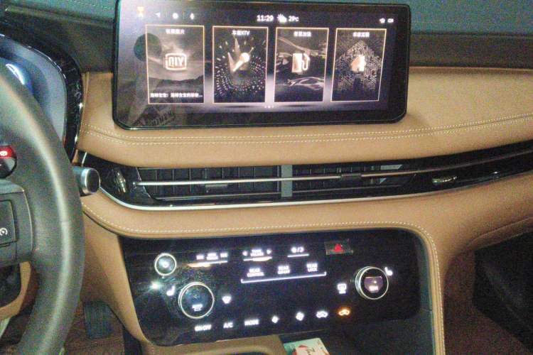 Used Infiniti QX60 2022 2.0T Four-Wheel Drive Excellence Edition Audio And AC Panel