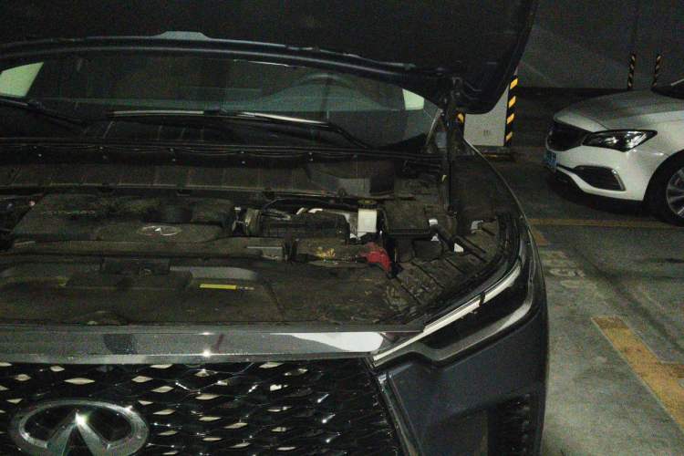 Used Infiniti QX60 2022 2.0T Four-Wheel Drive Excellence Edition Engine Bay Left