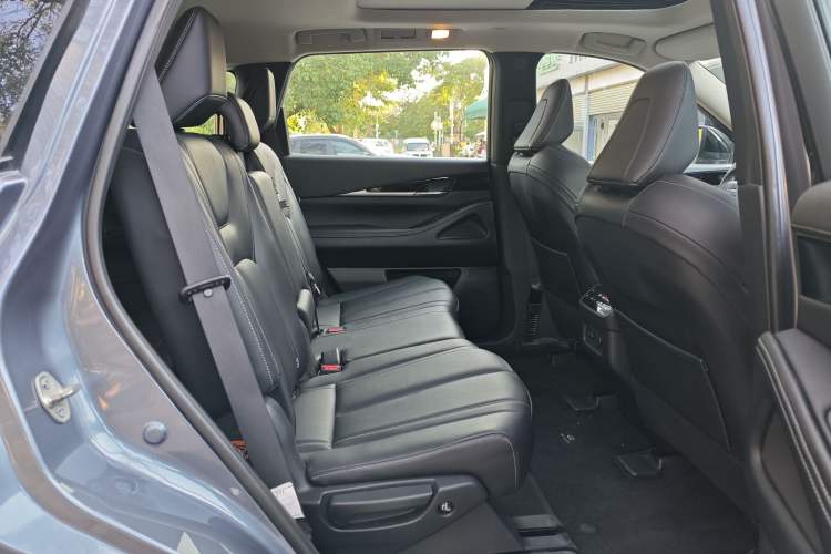 Used Infiniti QX60 2022 2.0T Comfort Edition Interior 4