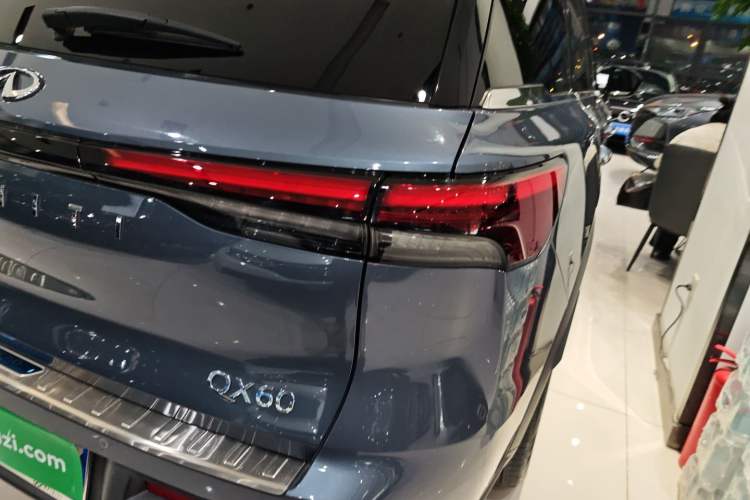 Used Infiniti QX60 2022 2.0T Four-Wheel Drive Excellence Edition Right Rear Taillight