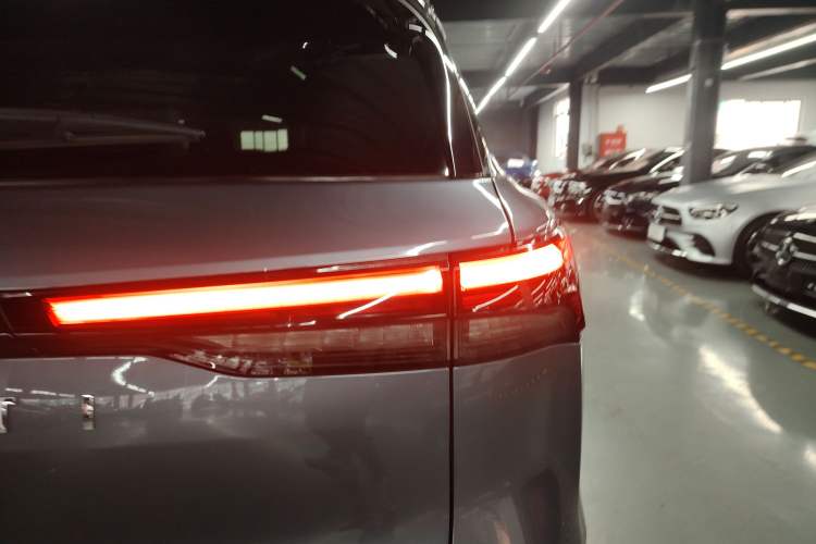 Used Infiniti QX60 2022 2.0T Four-Wheel Drive Flagship Edition Right Rear Taillight