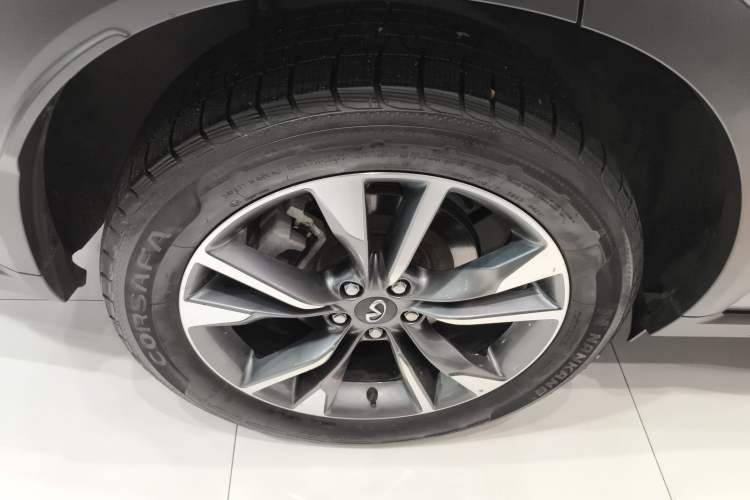 Used Infiniti QX60 2022 2.0T Four-Wheel Drive Luxury Edition Right Rear Wheel Hub