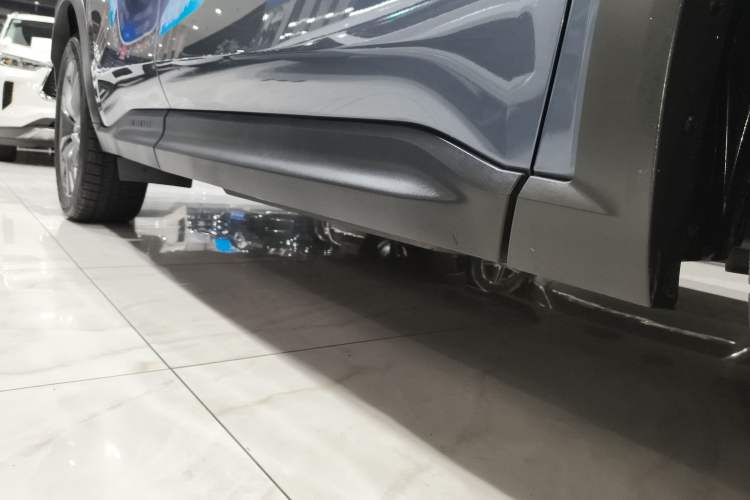 Used Infiniti QX60 2022 2.0T Four-Wheel Drive Luxury Edition Right Side Sill