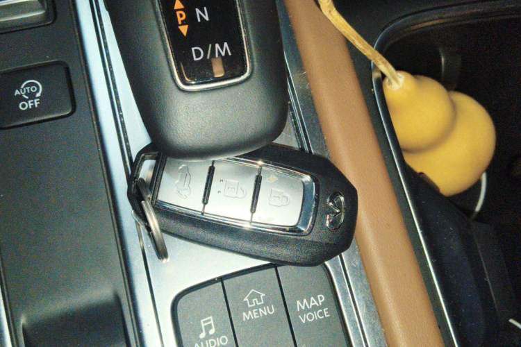Used Infiniti QX60 2022 2.0T Four-Wheel Drive Excellence Edition Vehicle Key