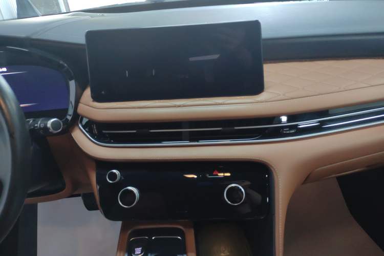 Used Infiniti QX60 2022 2.0T Four-Wheel Drive Flagship Edition Audio And AC Panel