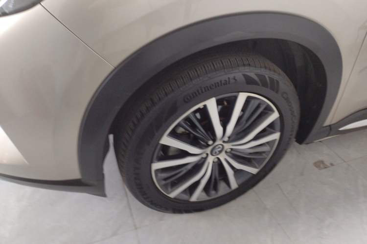 Used Infiniti QX60 2022 2.0T Four-Wheel Drive Flagship Edition Left Front Wheel Hub