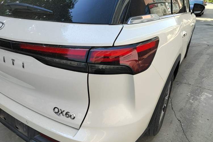 Used Infiniti QX60 2022 2.0T Four-Wheel Drive Excellence Edition Right Rear Taillight