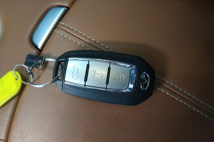Used Infiniti QX60 2022 2.0T Four-Wheel Drive Excellence Edition Vehicle Key