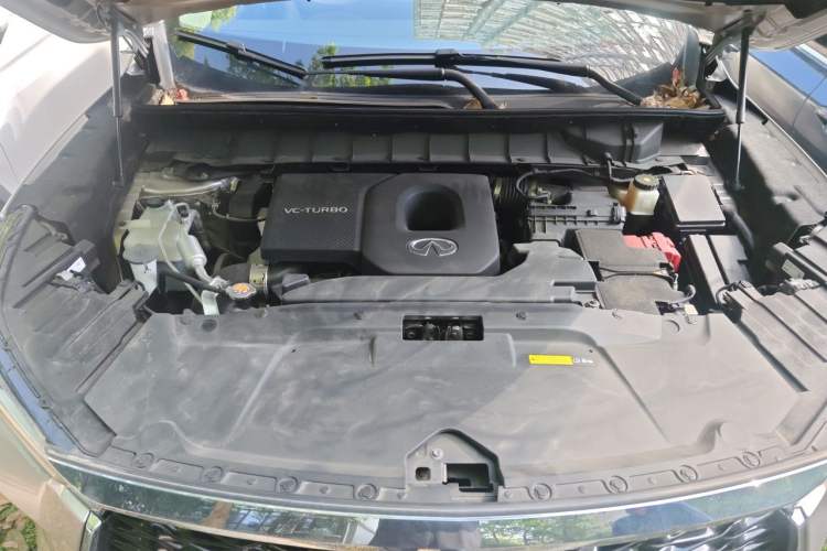 Used Infiniti QX60 2022 2.0T Elegant Edition Engine Bay
