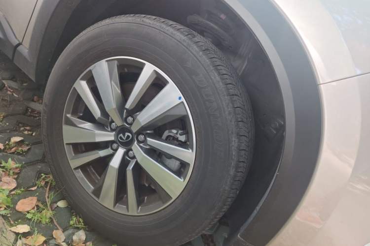 Used Infiniti QX60 2022 2.0T Elegant Edition Right Front Wheel Hub