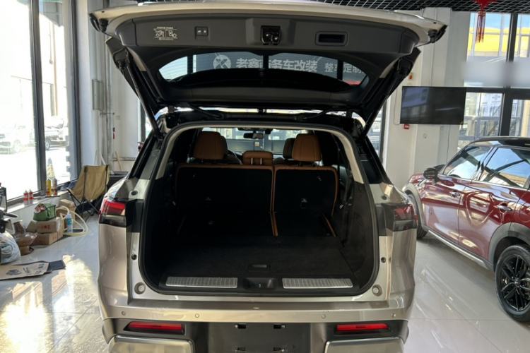 Used Infiniti QX60 2022 2.0T Four-Wheel Drive Excellence Edition Trunk