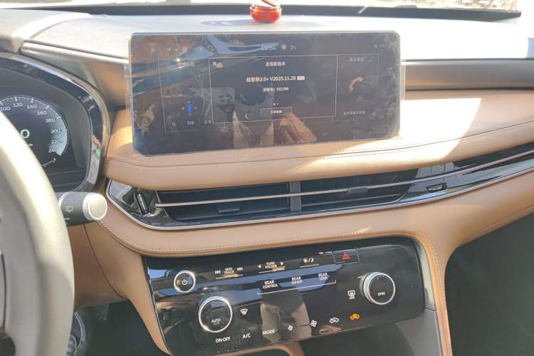 Used Infiniti QX60 2024 2.0T Enjoyment Edition Audio And AC Panel