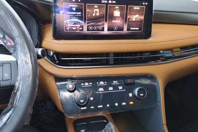 Used Infiniti QX60 2024 2.0T Enjoyment Edition Audio And AC Panel