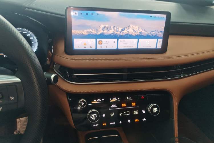 Used Infiniti QX60 2024 2.0T Enjoyment Edition Audio And AC Panel