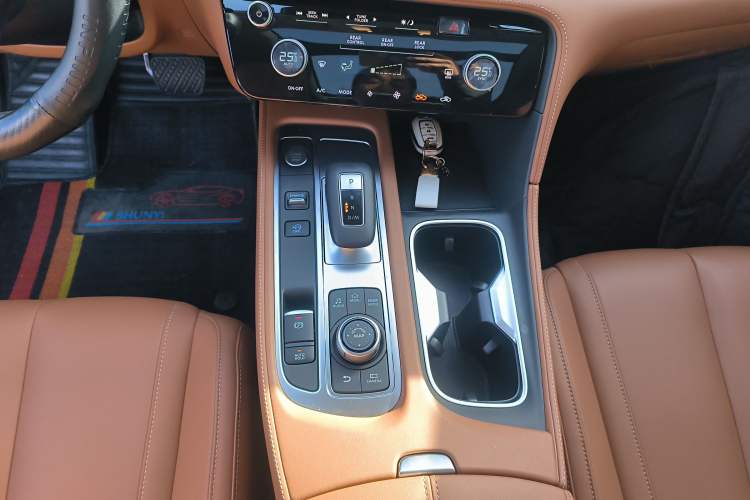Used Infiniti QX60 2024 2.0T Enjoyment Edition Gear Lever