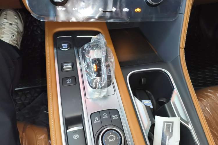 Used Infiniti QX60 2024 2.0T Enjoyment Edition Gear Lever