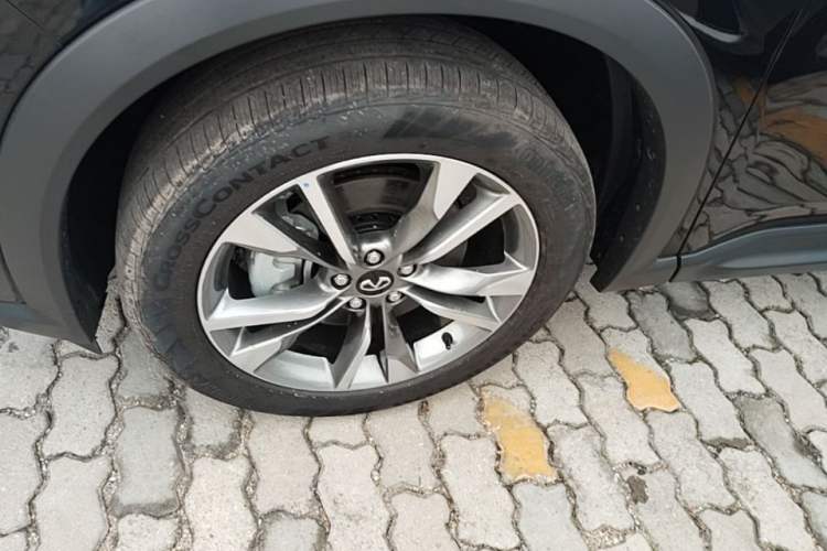 Used Infiniti QX60 2024 2.0T Enjoyment Edition Left Front Wheel Hub