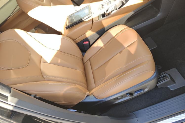 Used Infiniti QX60 2024 2.0T Enjoyment Edition Right Front Seat