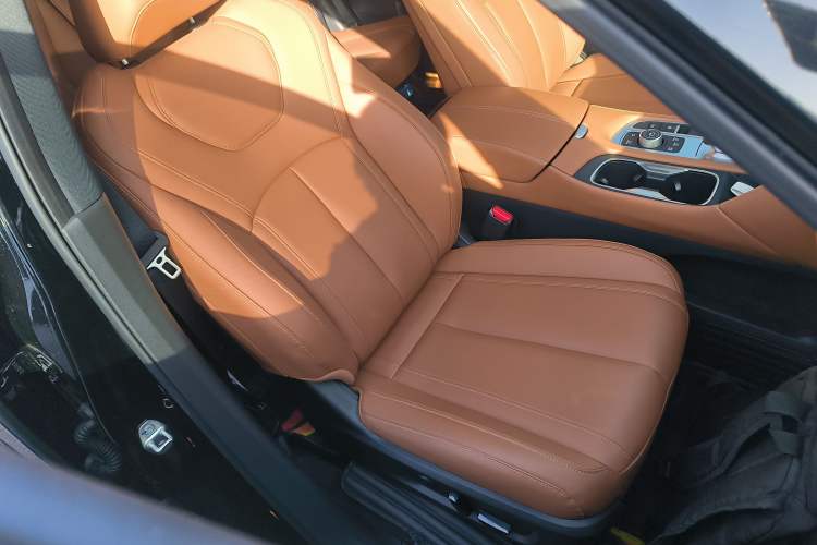 Used Infiniti QX60 2024 2.0T Enjoyment Edition Right Front Seat