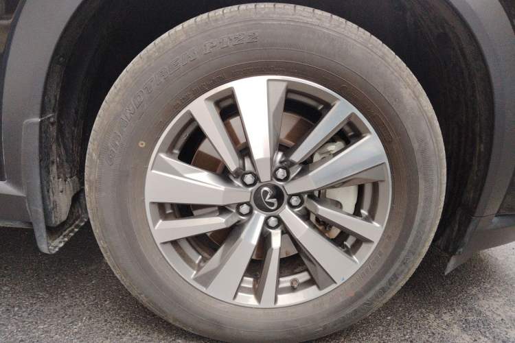 Used Infiniti QX60 2024 2.0T Elegant Edition Right Front Wheel Hub