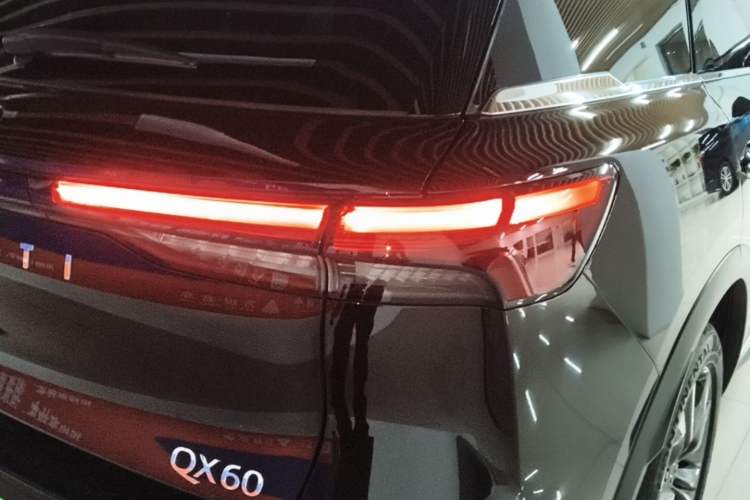 Used Infiniti QX60 2024 2.0T Four-Wheel Drive Luxury Edition Right Rear Taillight