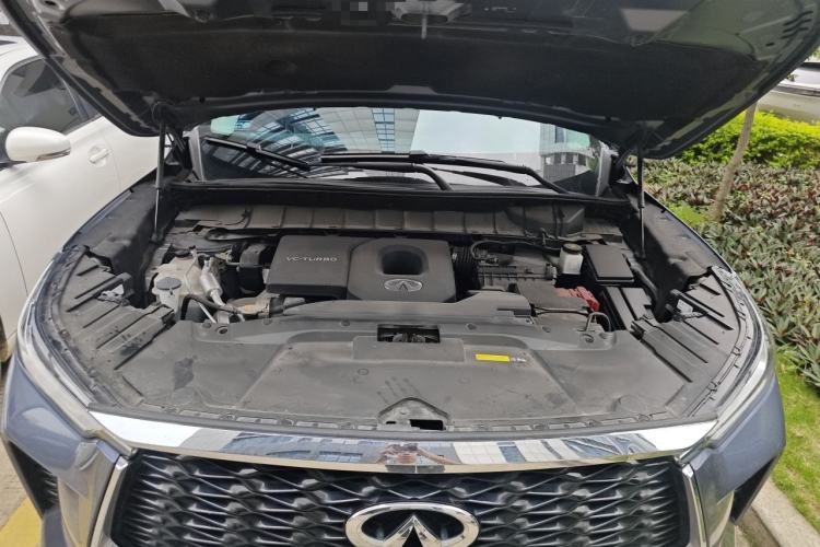 Used Infiniti QX60 2024 2.0T Elegant Edition Engine Bay