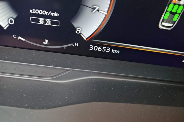 Used Infiniti QX60 2024 2.0T Elegant Edition Odometer Close Up