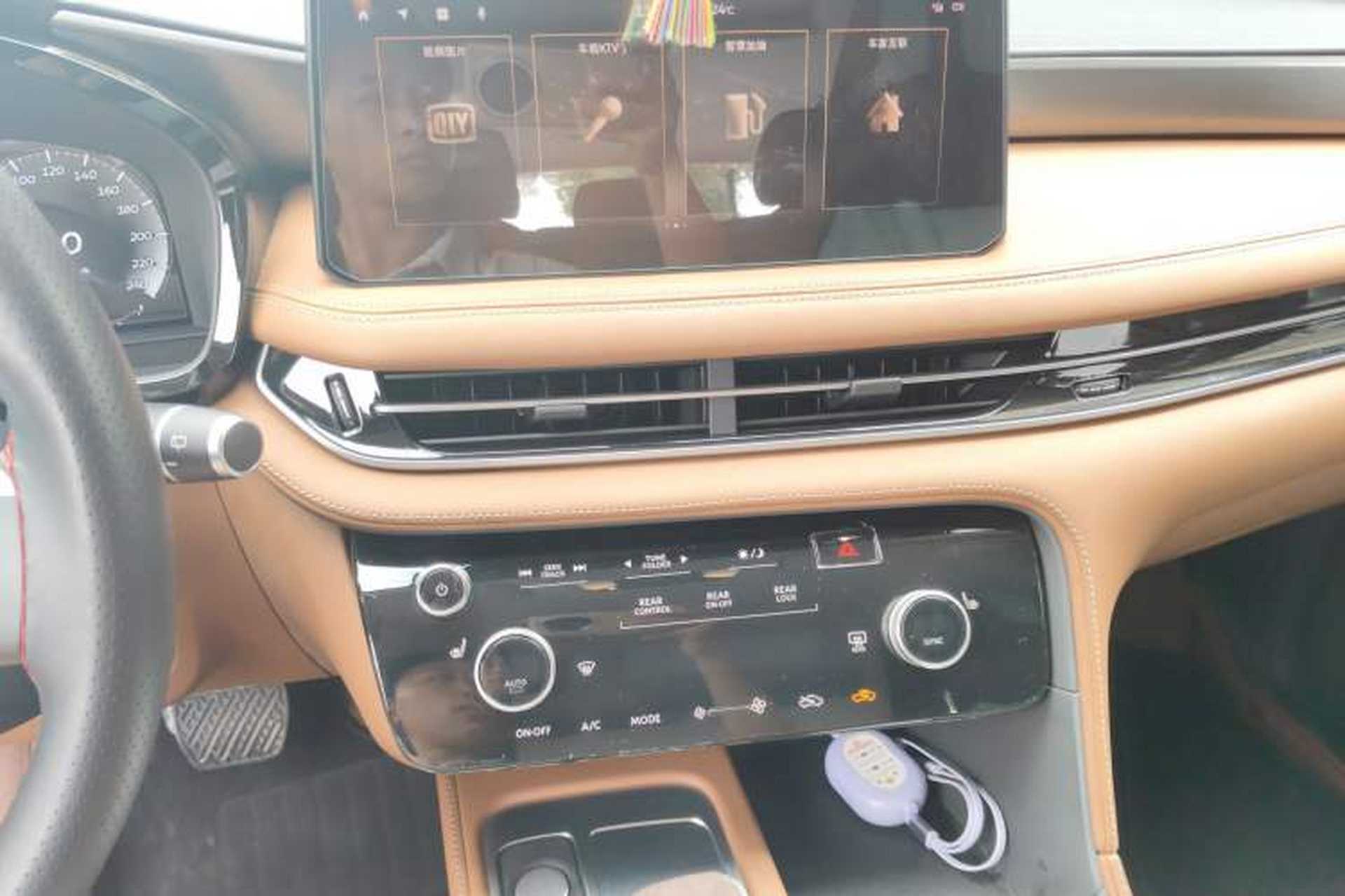Used Infiniti QX60 2024 2.0T All-Wheel-Drive Excellence Edition Audio And AC Panel