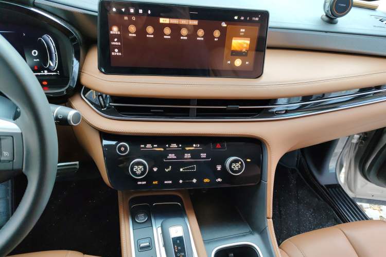 Used Infiniti QX60 2024 2.0T Enjoyment Edition Audio And AC Panel