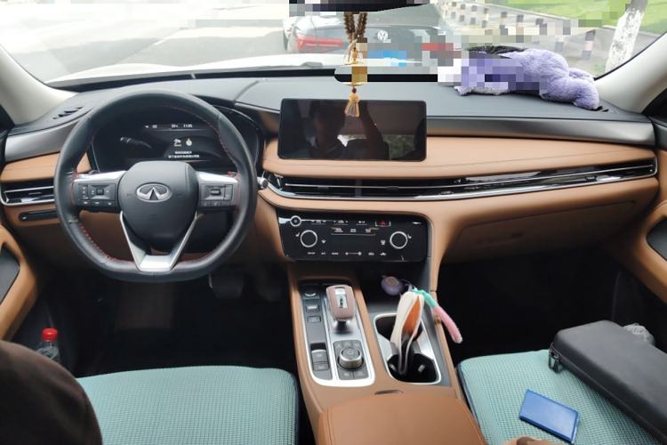 Used Infiniti QX60 2024 2.0T All-Wheel-Drive Excellence Edition Center Console