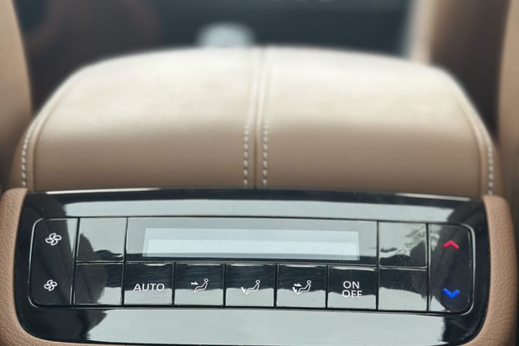 Used Infiniti QX60 2024 2.0T All-Wheel-Drive Excellence Edition Interior 3