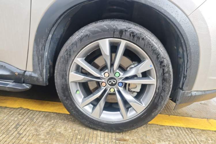 Used Infiniti QX60 2024 2.0T Enjoyment Edition Right Front Wheel Hub